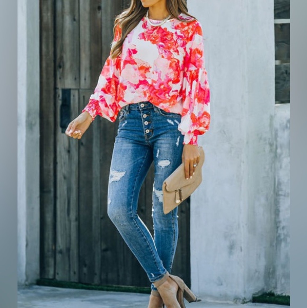 Flying Tomato • Floral Smocked Top - Picture 6 of 14